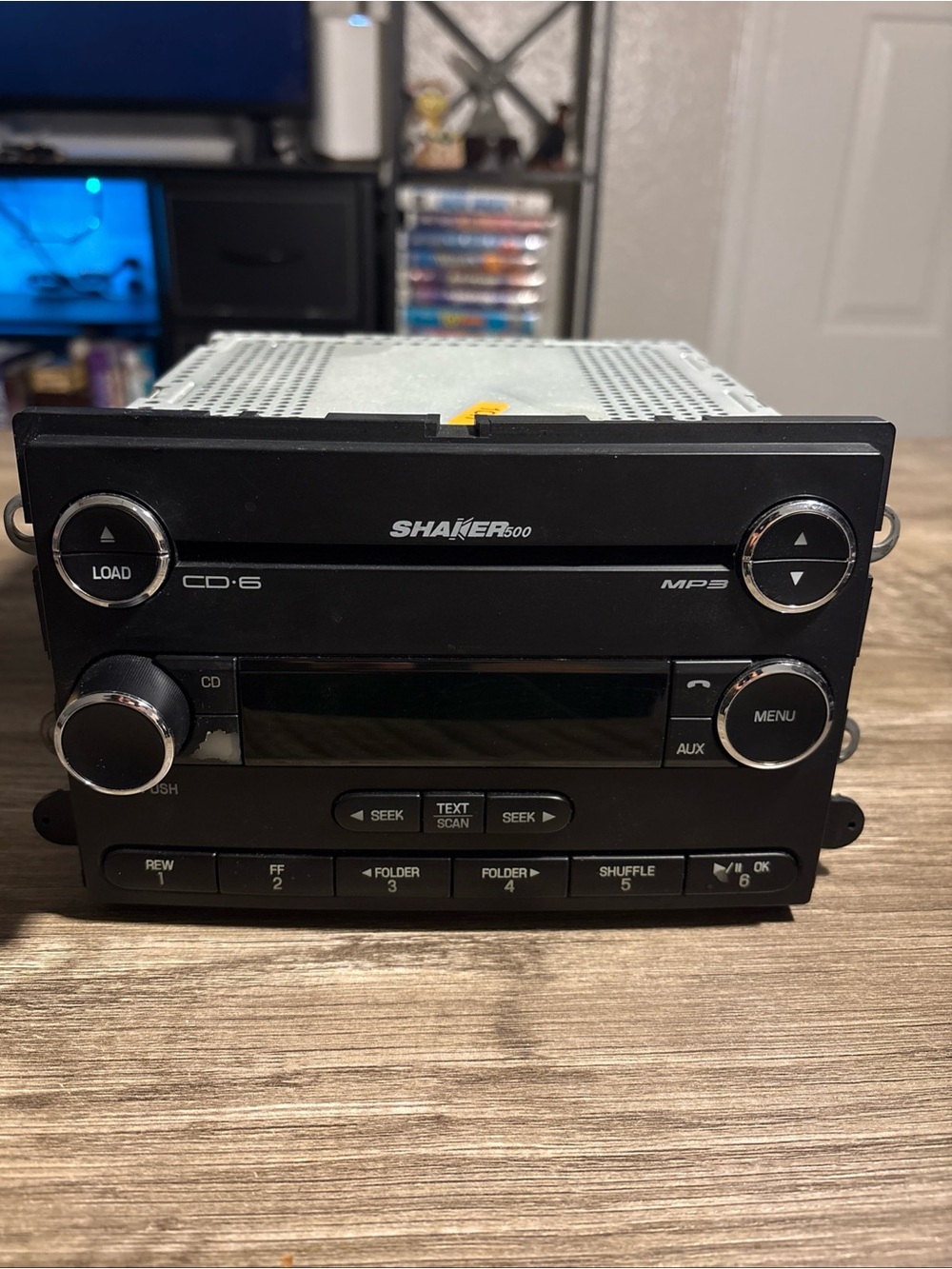 OEM Ford Mustang Shaker 500 AM/FM CD Stereo Receiver with 6-Disc MP3
